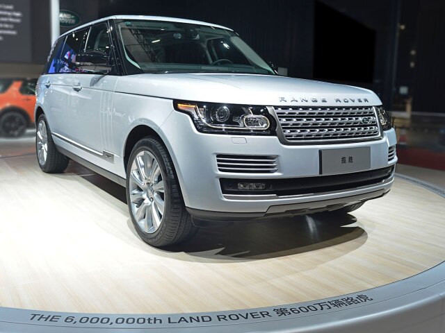 Land Rover - 6 000 000