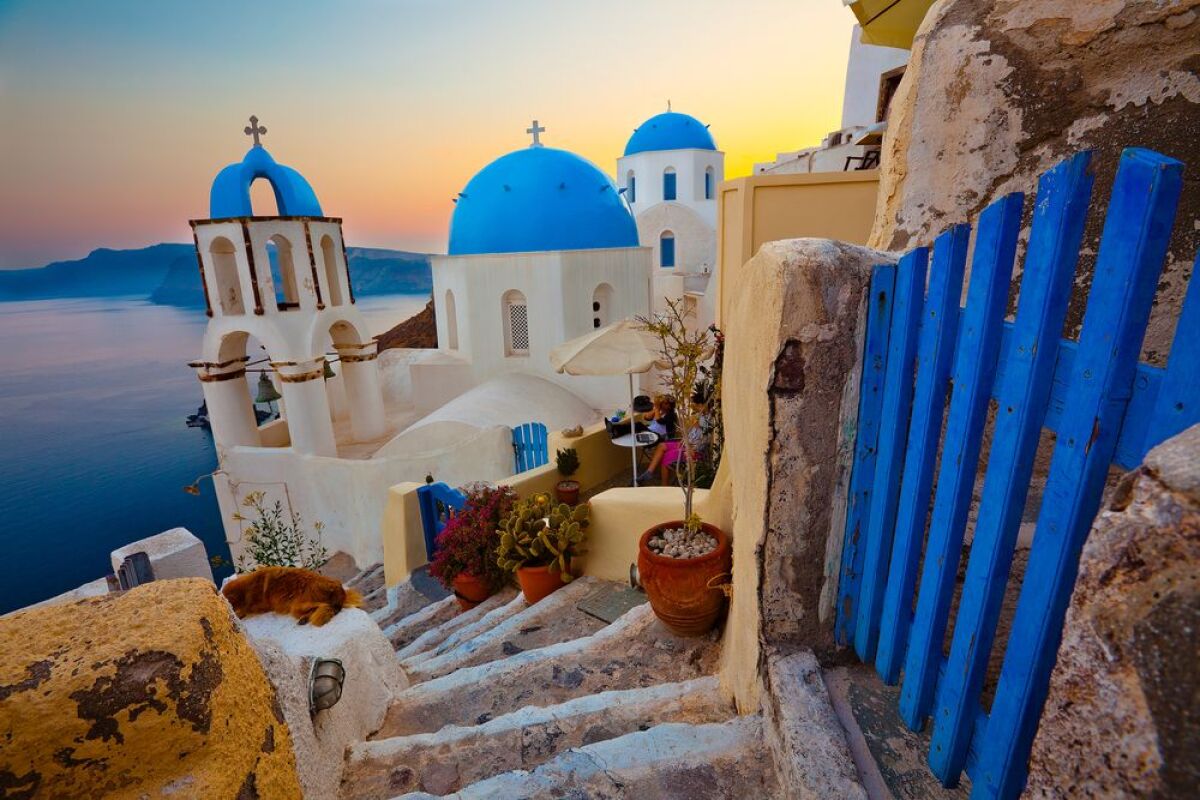 Santorini, ostrov, more, slnko, leto, kúpanie, dovolenka, grécko