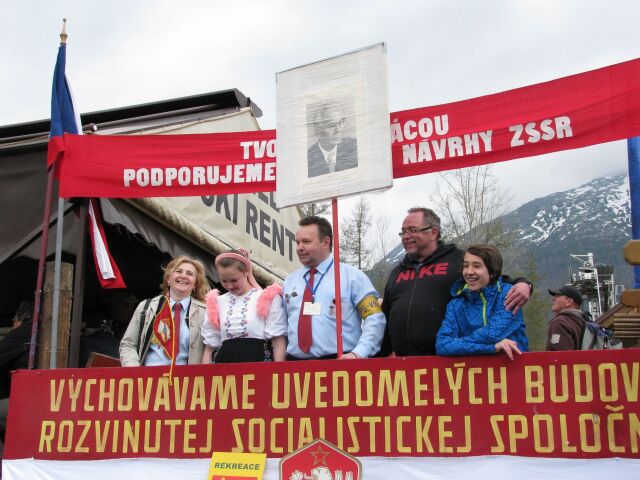 prvý máj, oslavy, tribúna
