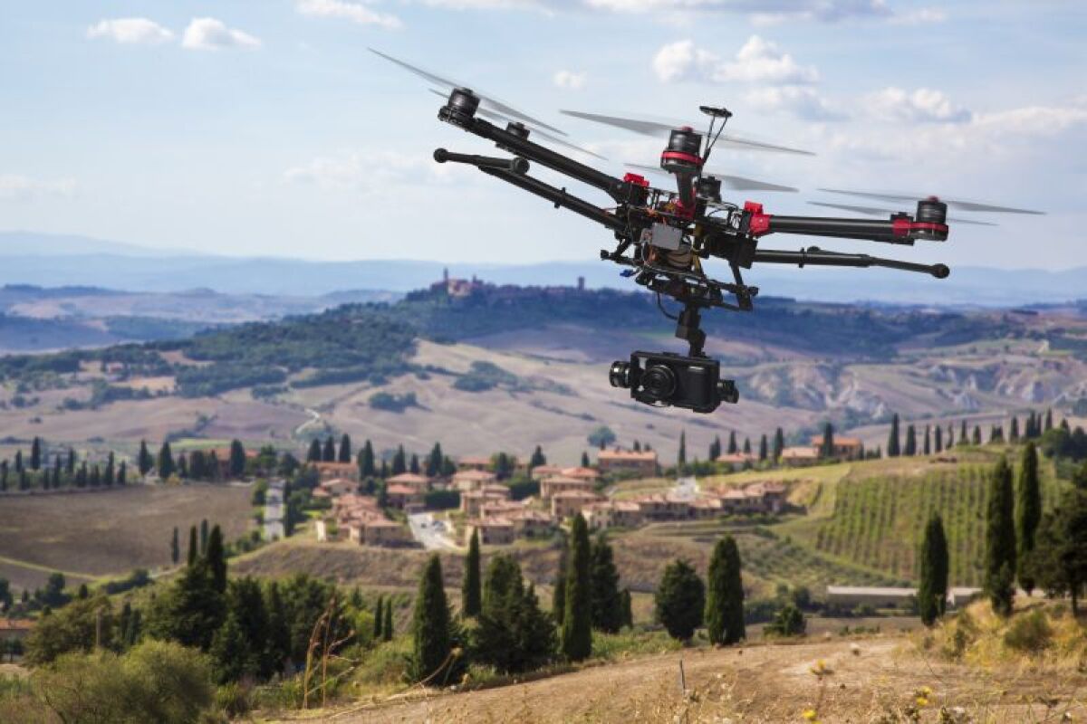 dron, lietadlo