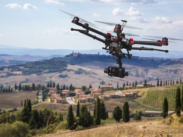 dron, lietadlo