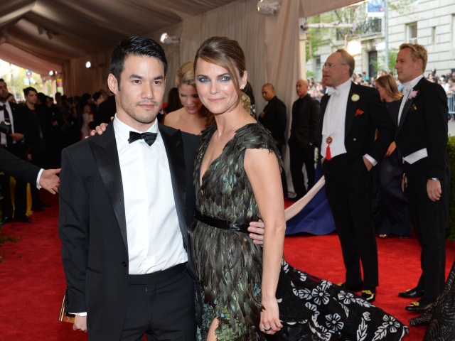 Dizajnér Joseph Altuzarra obliekol na slávnostný večer herečku Keri Russell.