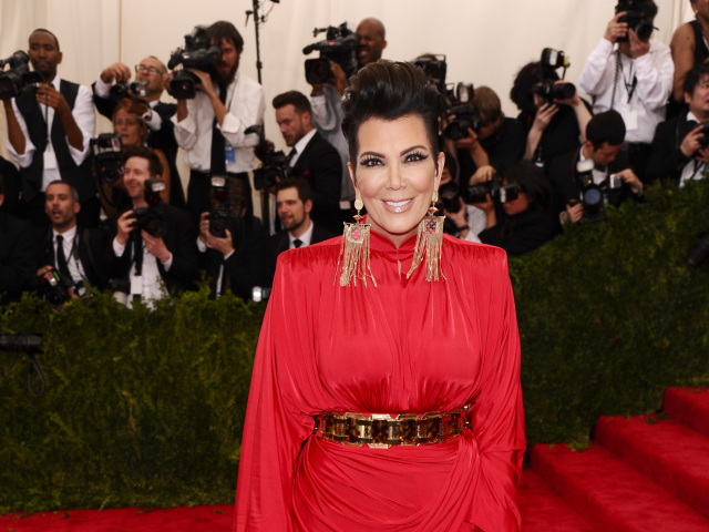 Kris Jenner prišla oblečená do šiat Balmain.