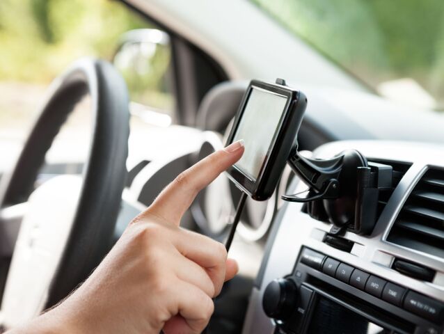 GPS, navigácia, auto, šofér, šoférovanie, volant, mapy, riadenie, vodič