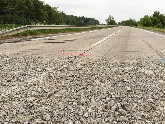 doprava, cesta, panelová cesta na Senec