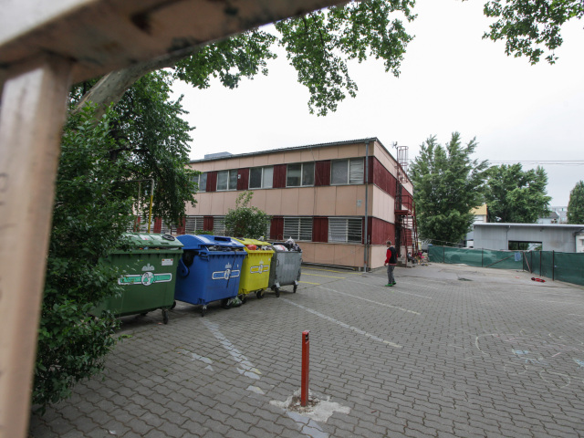 dieťa, meningitída, ubytovňa