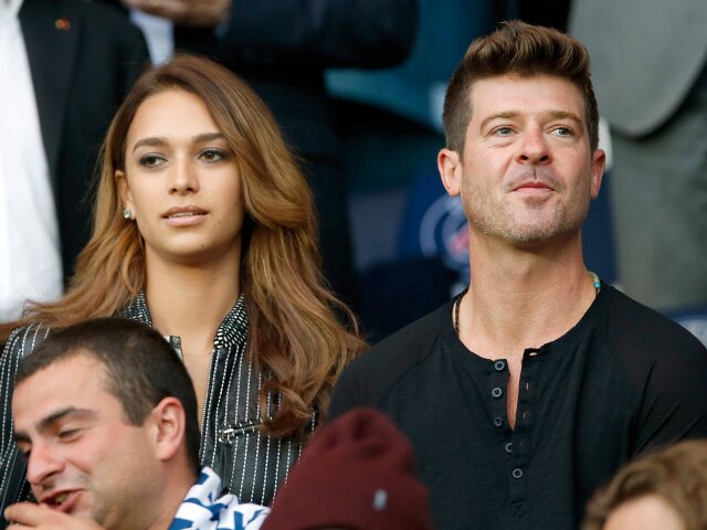 Robin Thicke a jeho priateľka - modelka April Love Geary