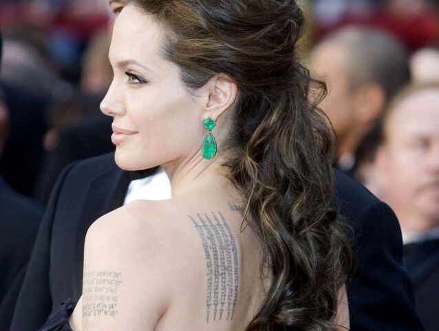 Angelina Jolie, Brad Pitt, tetovanie, thajské tetovanie,