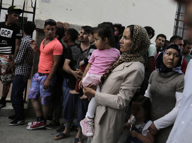 utečenci, imigranti