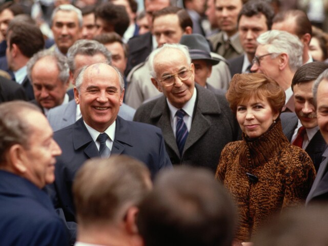 Gustáv Husák, Michail Gorbačov