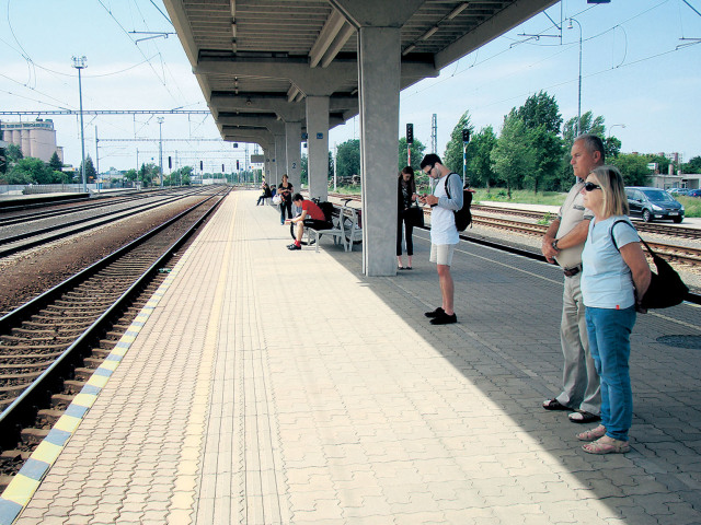 Piešťany, vlak
