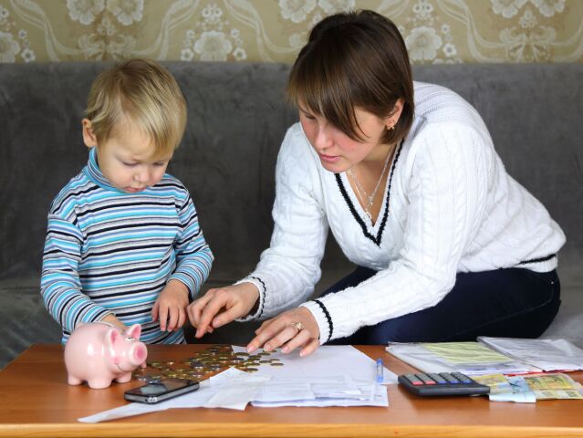 banky, účet, sporenie, peniaze, prasiatko, rodinné financie
