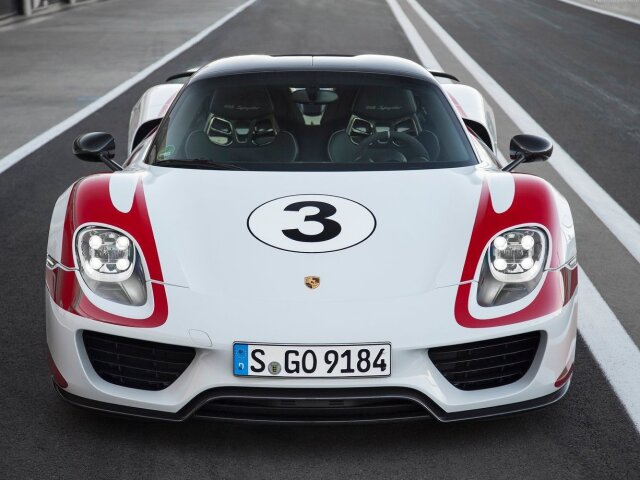 Porsche 918 Spyder - 2015
