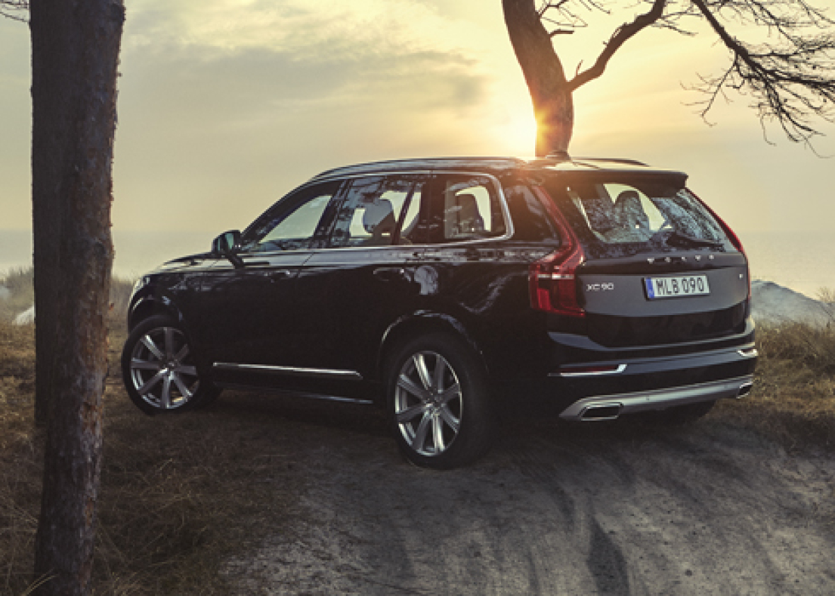 volvo XC 90 inzercia