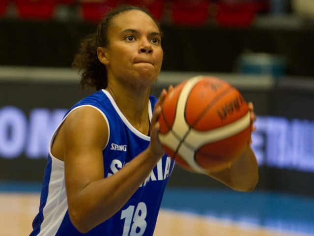 Kristi Toliverová