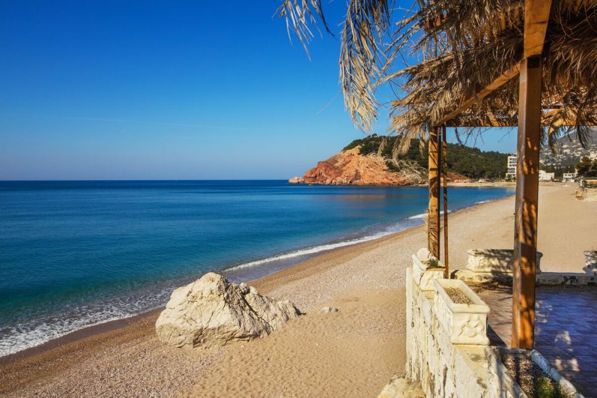 Čierna Hora, Montenegro, more, Jadran, dovolenka pri mori, letná dovolenka, Stredozemné more, Sutomore