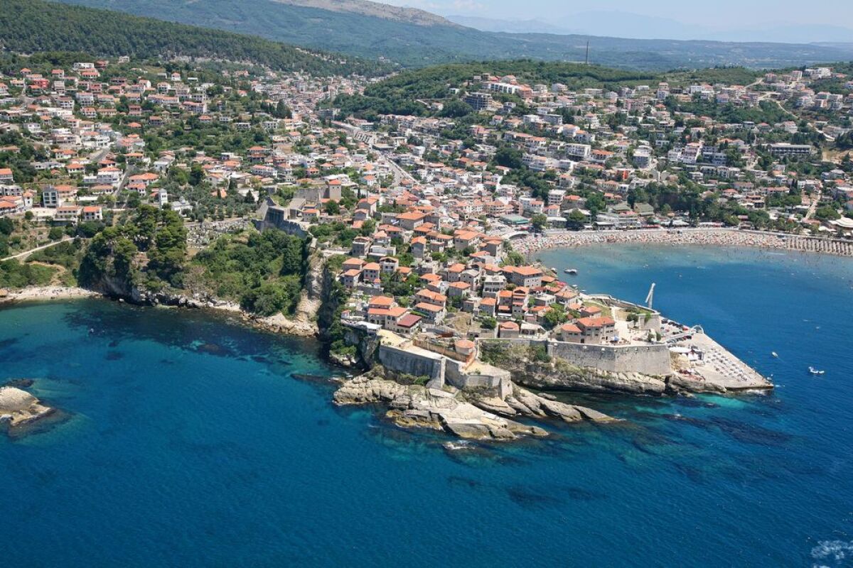 Čierna Hora, Montenegro, more, Jadran, dovolenka pri mori, letná dovolenka, Stredozemné more, Ulcinj