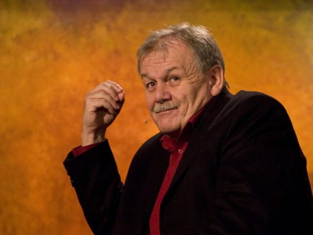<AF> Karel Šíp sa na obrazovkách uviedol v 70. rokoch s Jaroslavom Uhlířom. Desať rokov vedie vlastnú talkshow. <PF> FOTO ARCHÍV ČT