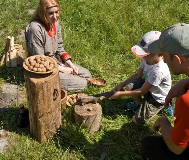 Zo storočia do storočia, hrad Devín, súťaže, deti, starovek