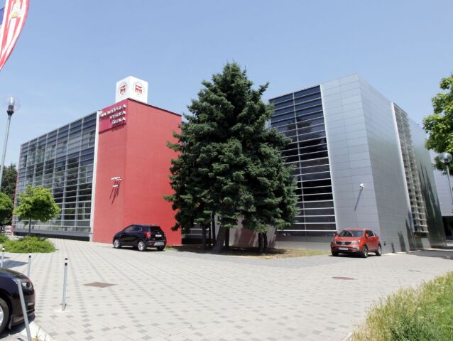 paneuropska vysoka skola, ruzinov