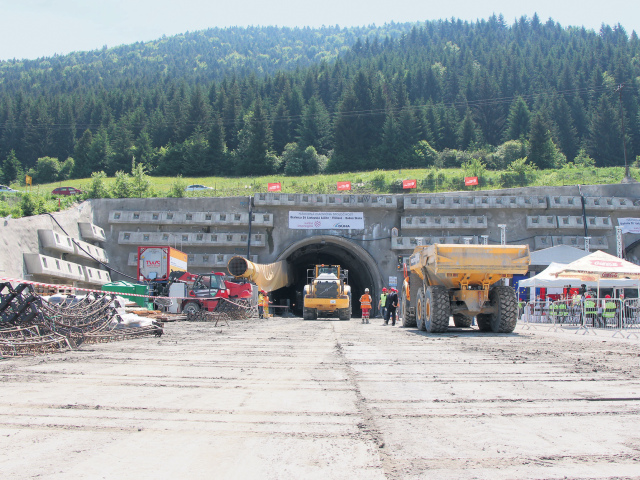 tunel Višňové, diaľnice