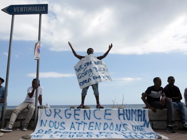 utečenci, migranti