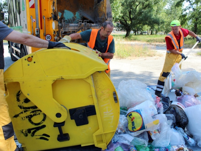 odpad, kontajner, recyklovanie, separovanie, bratislava