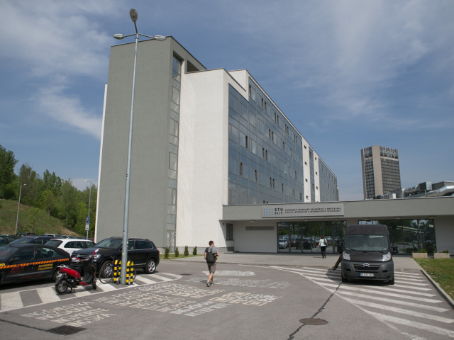 STU, FIIT, student, vysokoskolak, vysoka skola