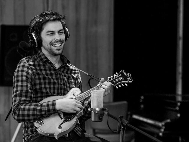 Adam Ďurica predstaví album Mandolína fanúšikom počas jesenného turné.  MARTIN FERENČÍK