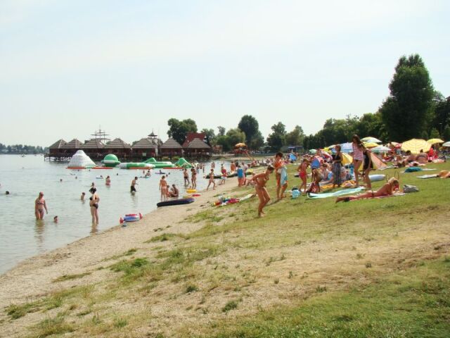 Senec, Slnečné jazerá