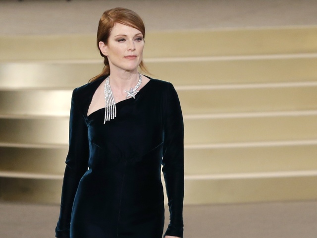 Chanel - Haute Couture - jeseň-zima 2015 - Paríž - Julianne Moore