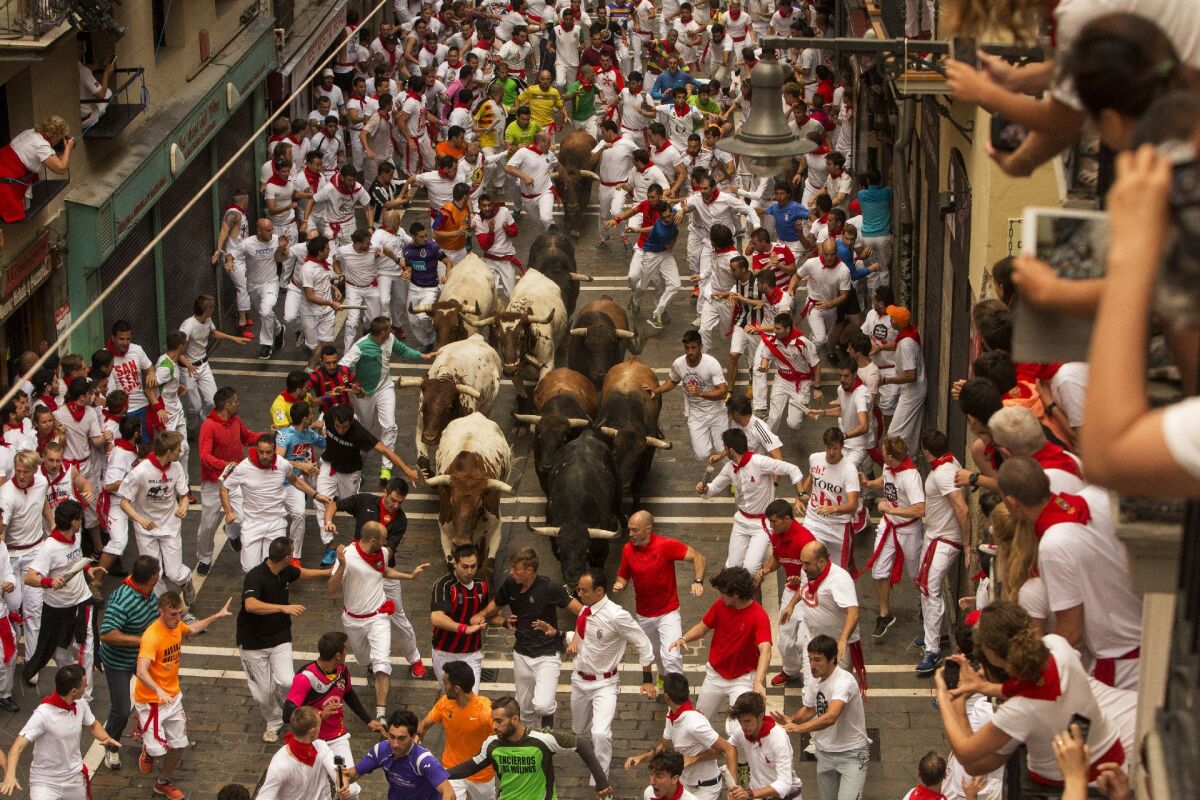 Pamplona, Fermin, fiesta, býky, španielsko, beh, toreádor,