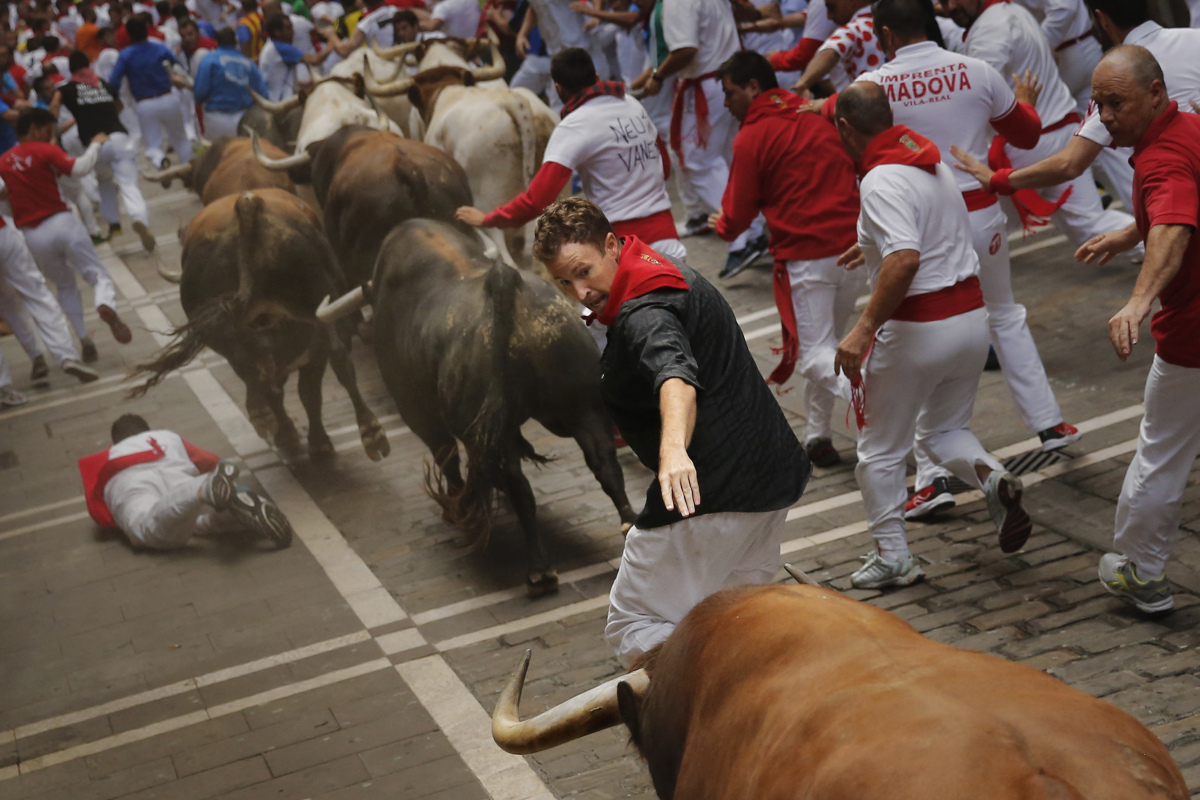 Pamplona, Fermin, fiesta, býky, španielsko, beh, toreádor,