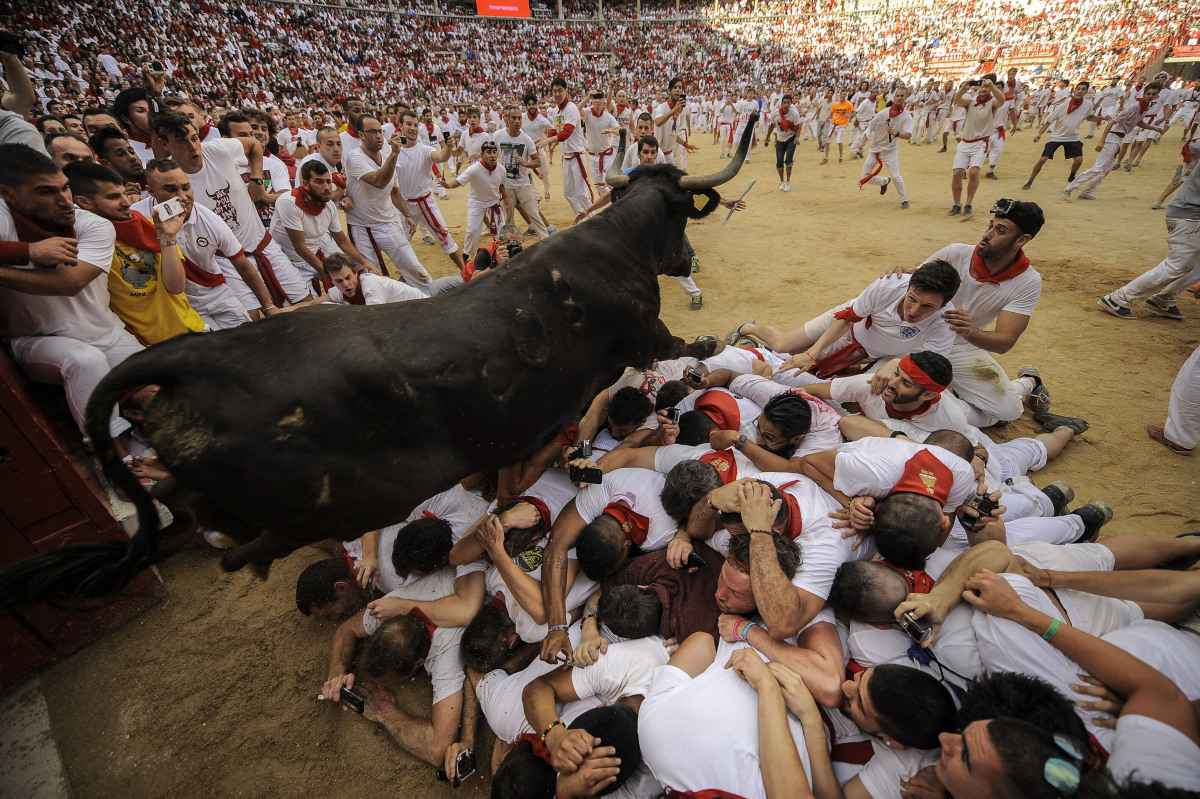 Pamplona, Fermin, fiesta, býky, španielsko, beh, toreádor,