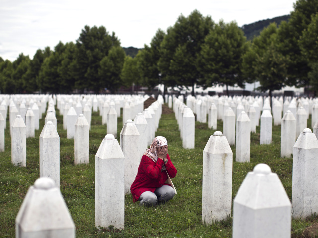 Bosna, Srebrenica, modlitba, Potočari, cintorín