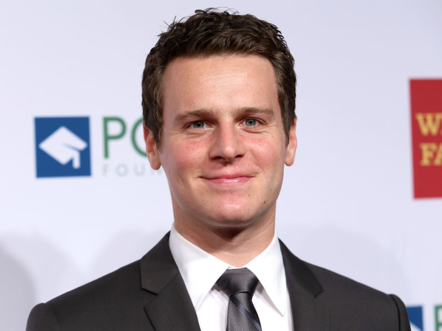 Herec Jonathan Groff.