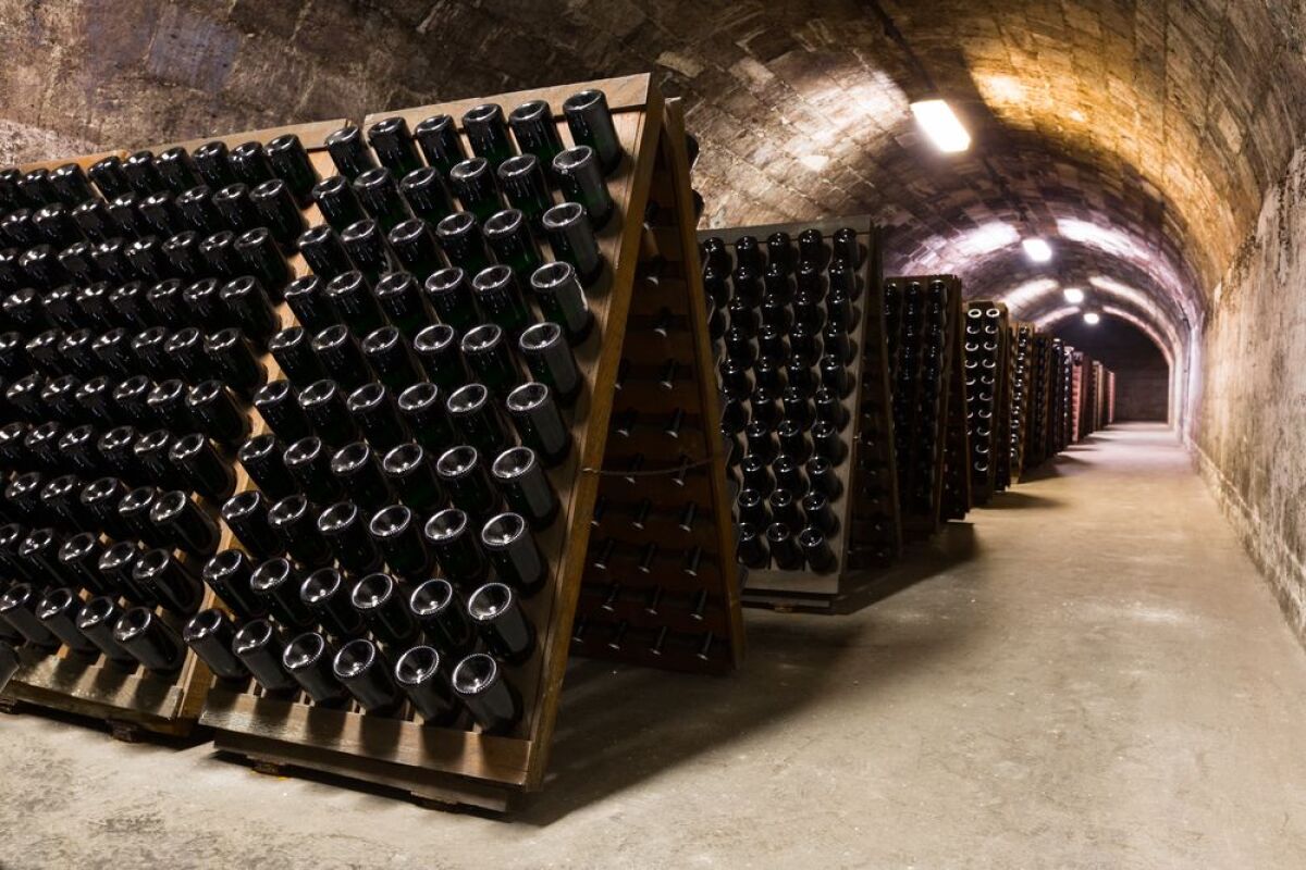 Šampanské stráne, domy a pivnice, Francúzsko, UNESCO, víno, pivnica, fľaše