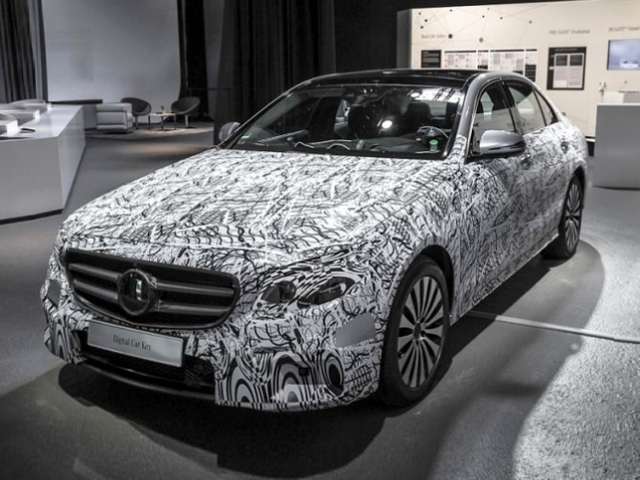 Mercedes-Benz E - 2016