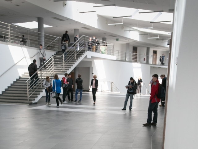 slovenska technicka univerzita v Bratislave, fakulta informatiky a informacnych technologii
