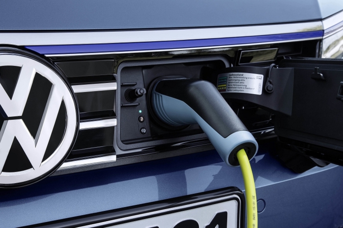 VW Passat GTE - 2015