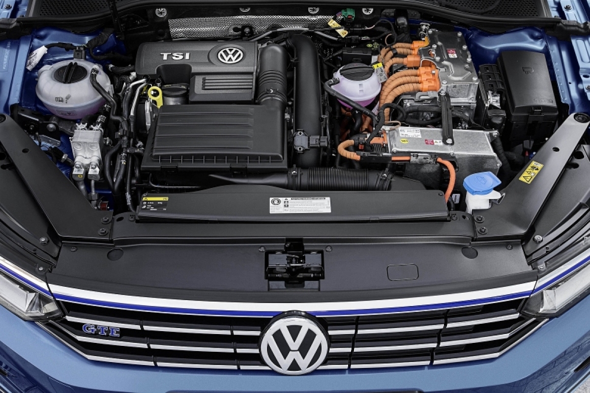 VW Passat GTE - 2015