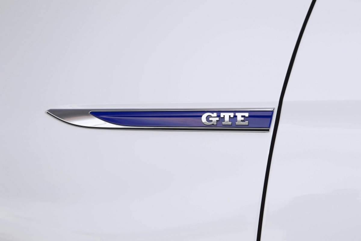 VW Passat GTE - 2015