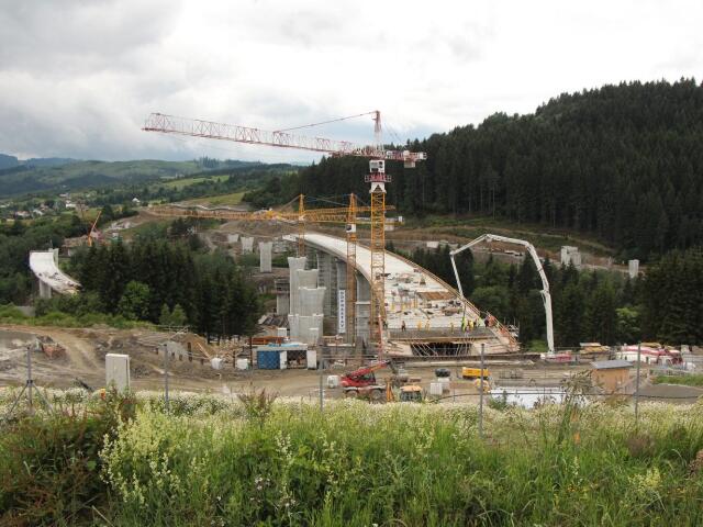 stavba diaľnice, diaľnica, Kysuce,