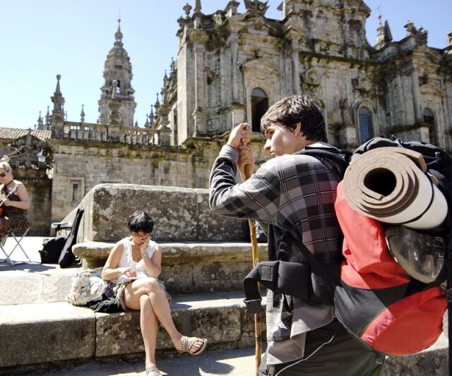 Santiago de Compostela, púť, Španielsko, putovanie, ruksaky, plecniaky, turisti,