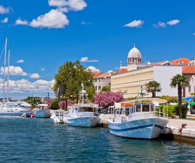 Šibenik, Chorvátsko, more, leto, letovisko, lode, chrám