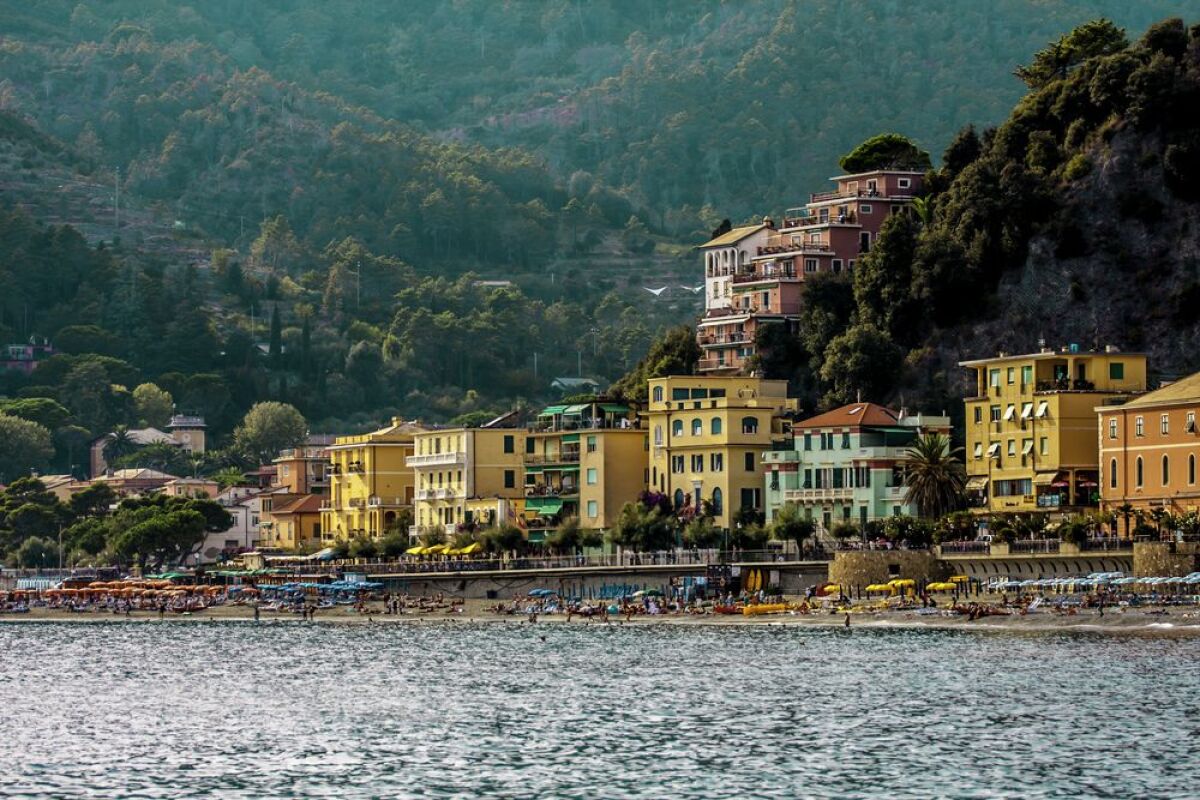 Monterosso al mare, Taliansko, pláže, more, dovolenka, slnko, leto, cestovanie