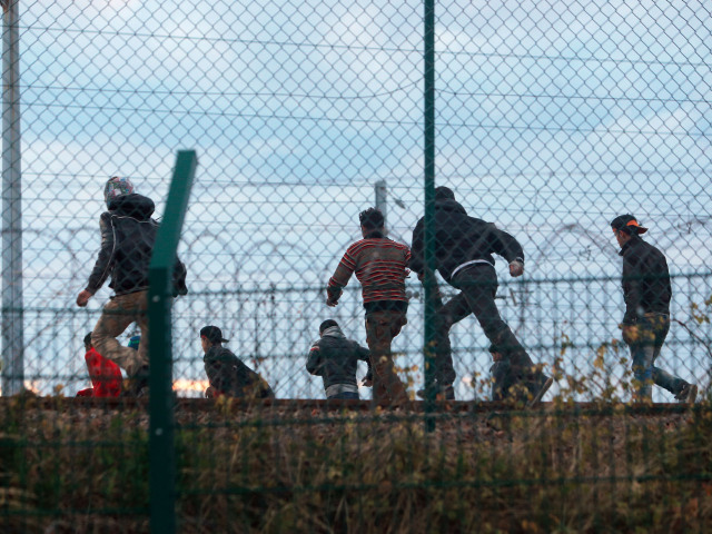 Calais, utečenci