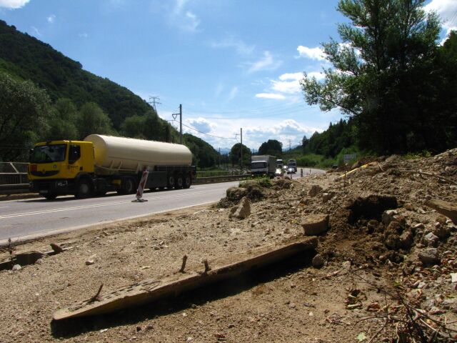 Strečno, zosuvy