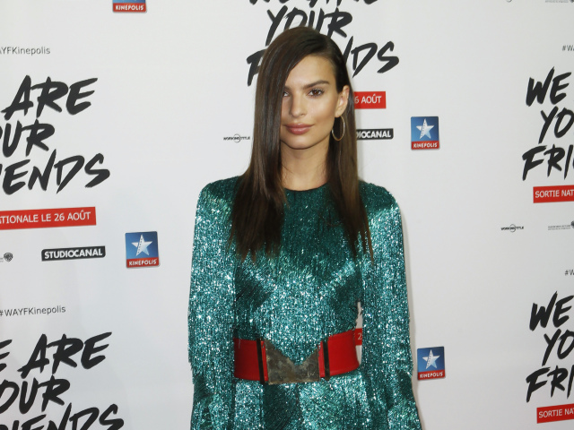 Emily Ratajkowski