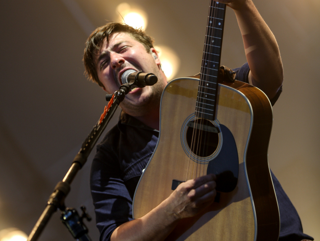 Marcus Mumford, spevák skupiny Mumford & Sons.